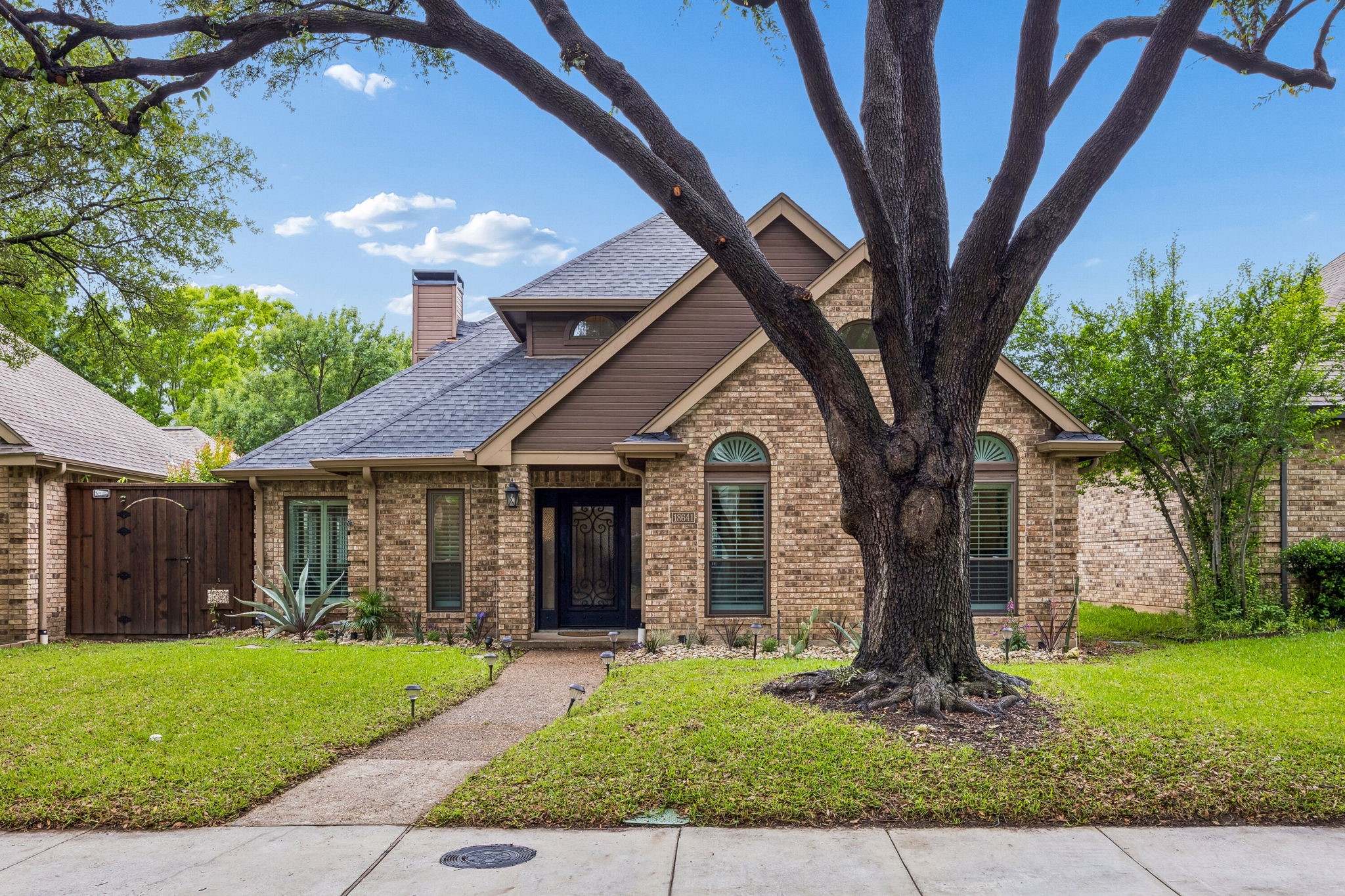 18641 Vista Del Sol Dallas TX 75287