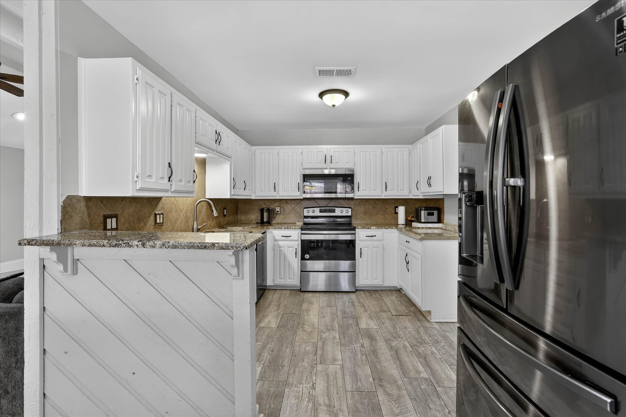2010 Libby Lane Grand Prairie TX 75050