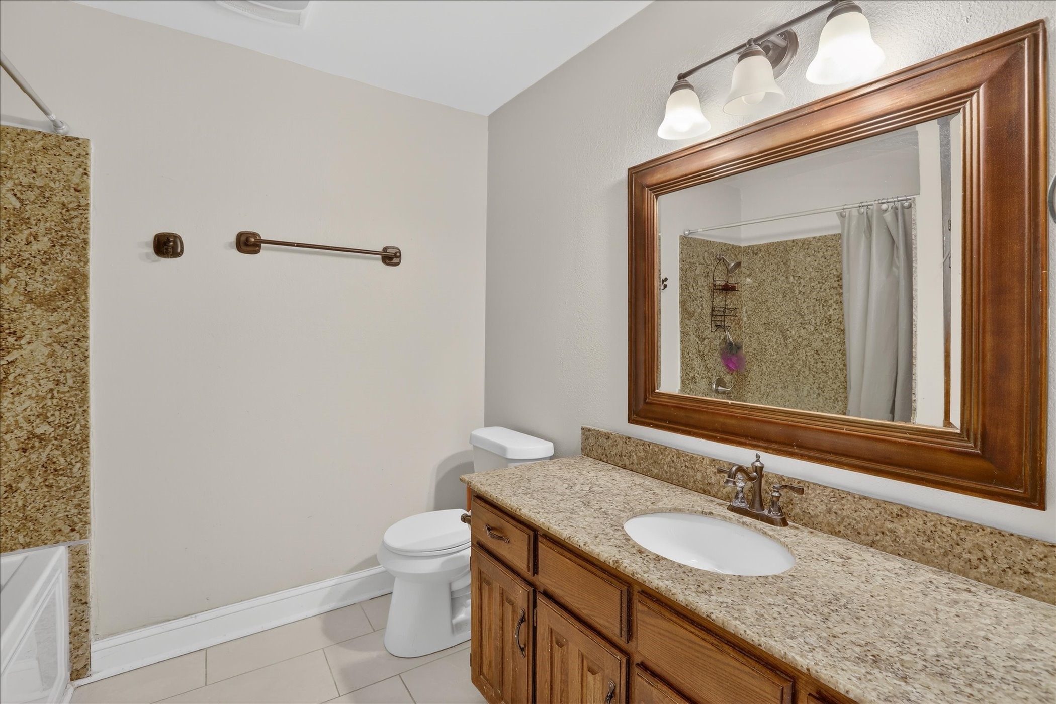 2010 Libby Lane Grand Prairie TX 75050