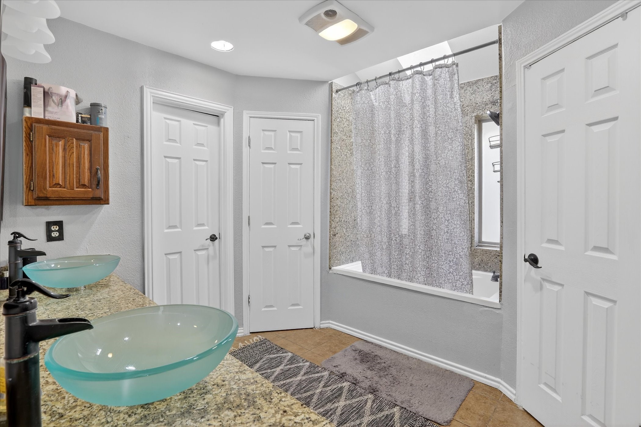 2010 Libby Lane Grand Prairie TX 75050