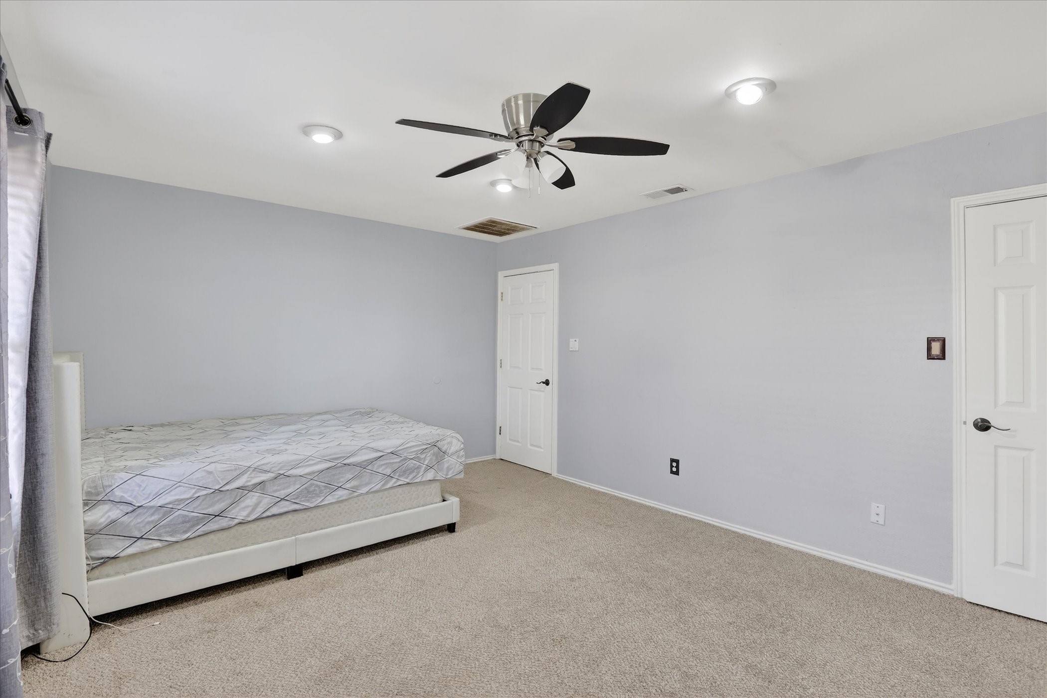 2010 Libby Lane Grand Prairie TX 75050