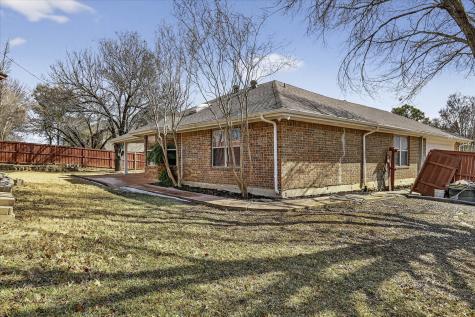 2010 Libby Lane Grand Prairie TX 75050