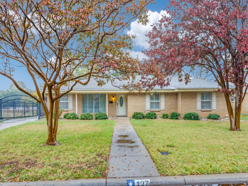 127 Peyton Place Arlington TX 76010