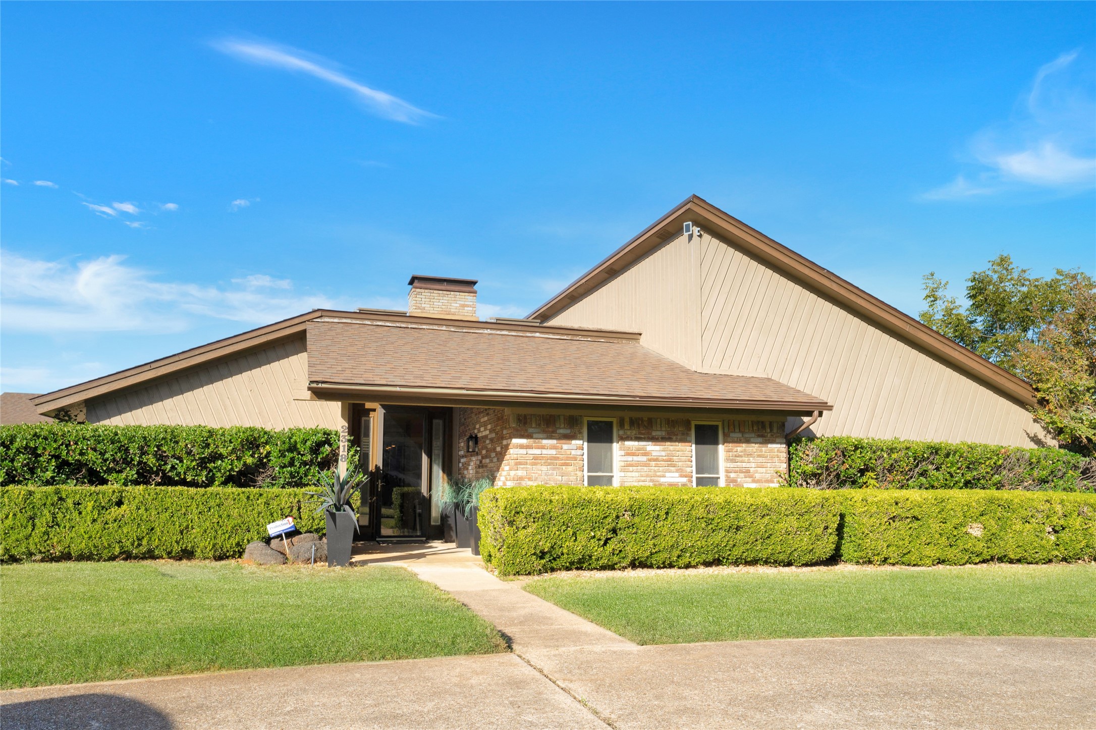 2318 Sunnyvale Road Grand Prairie TX 75050