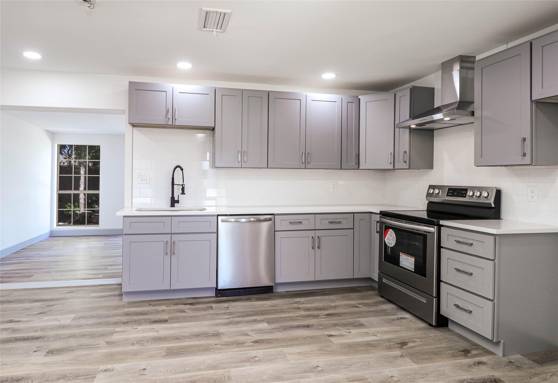 2105 Tiehack Lane Garland TX 75044