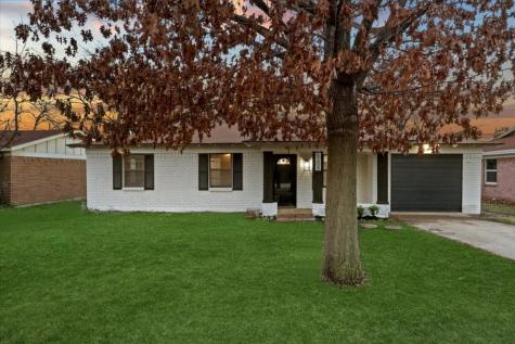 5208 Bakers Lane Haltom City TX 76117