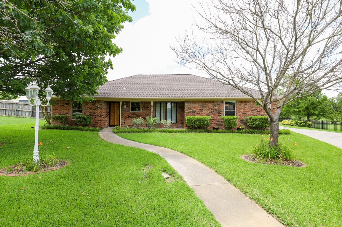 911 Clearview Street Krum TX 76249