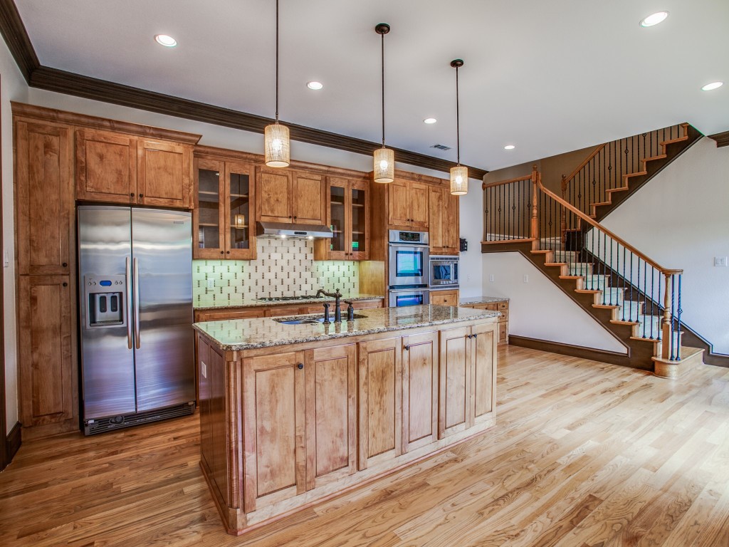 3717 W Beverly Drive Dallas TX 75209