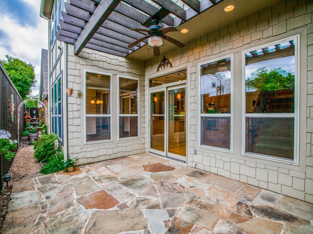 3717 W Beverly Drive Dallas TX 75209