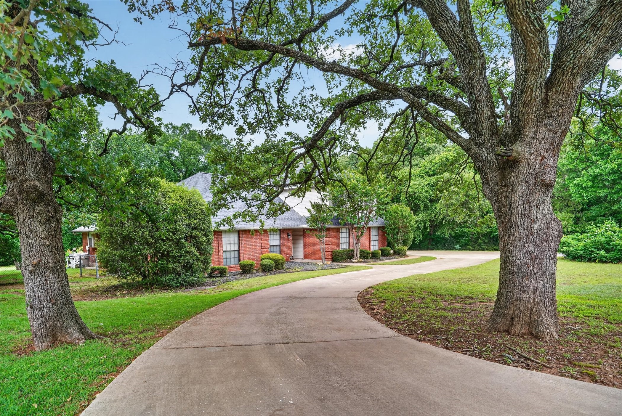 300 Post Lane Burleson TX 76028