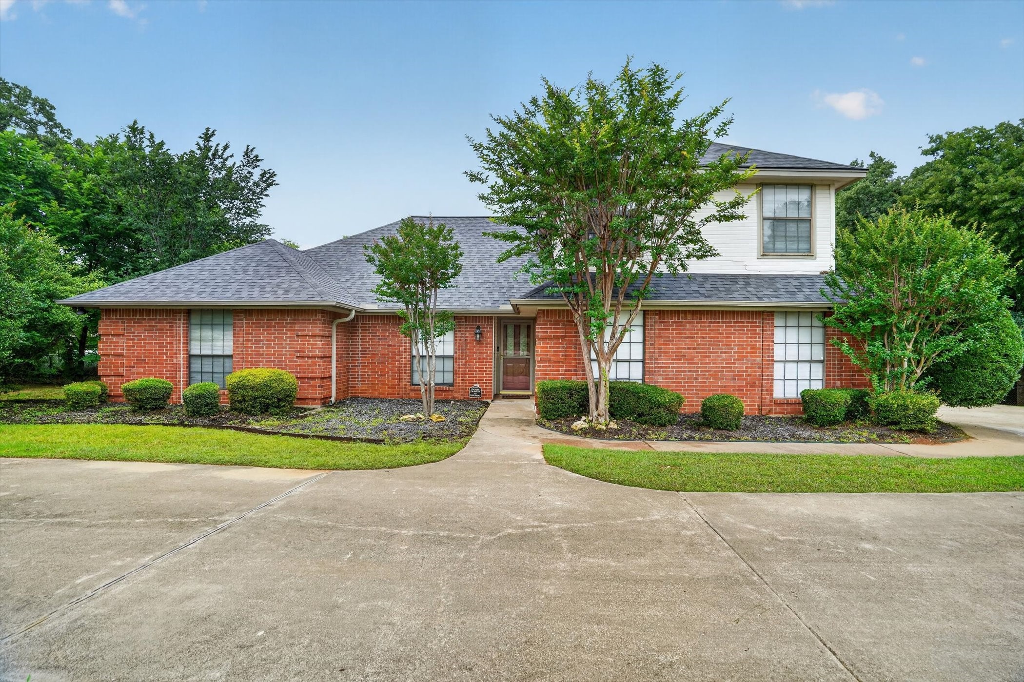 300 Post Lane Burleson TX 76028
