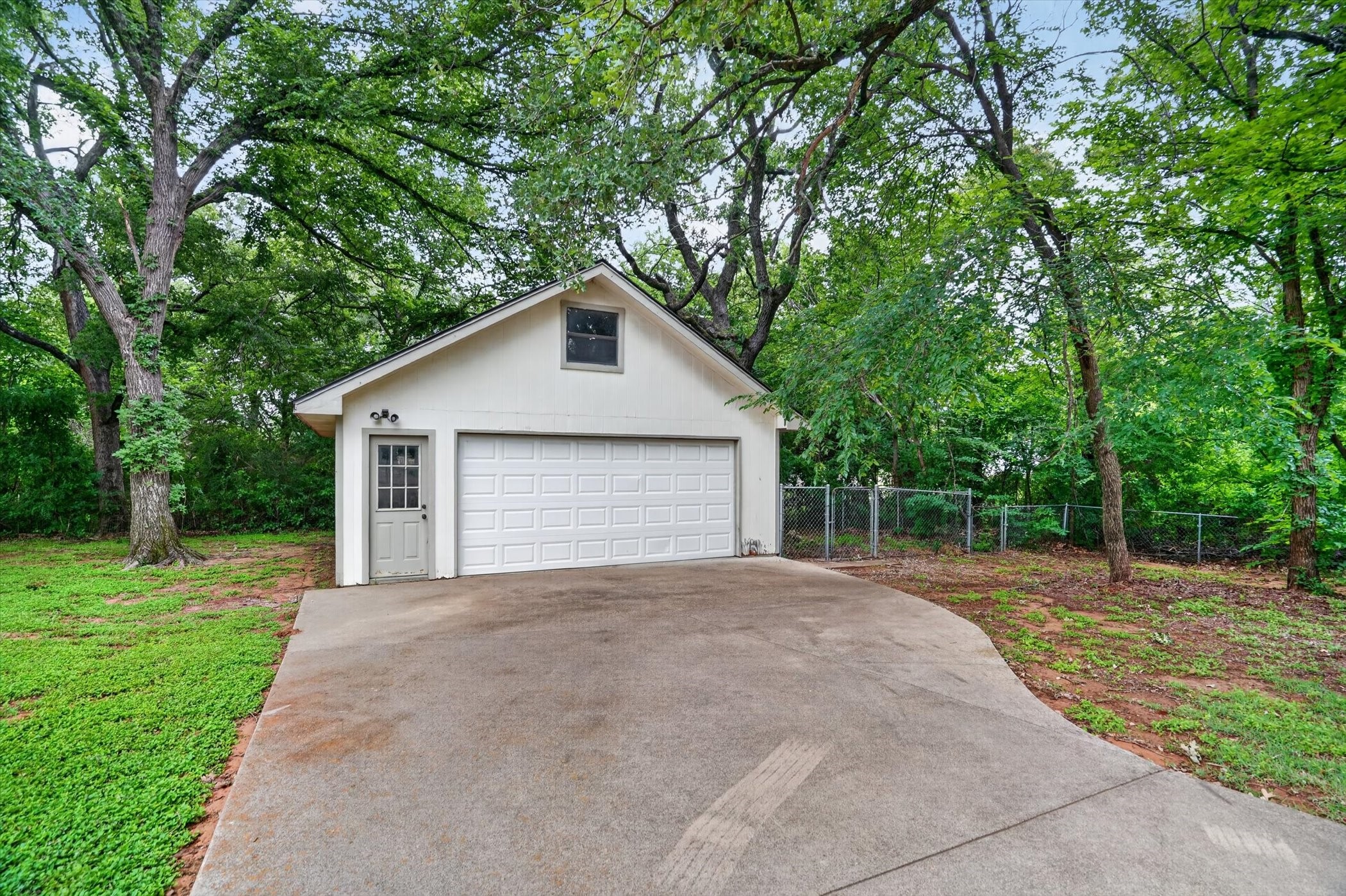 300 Post Lane Burleson TX 76028