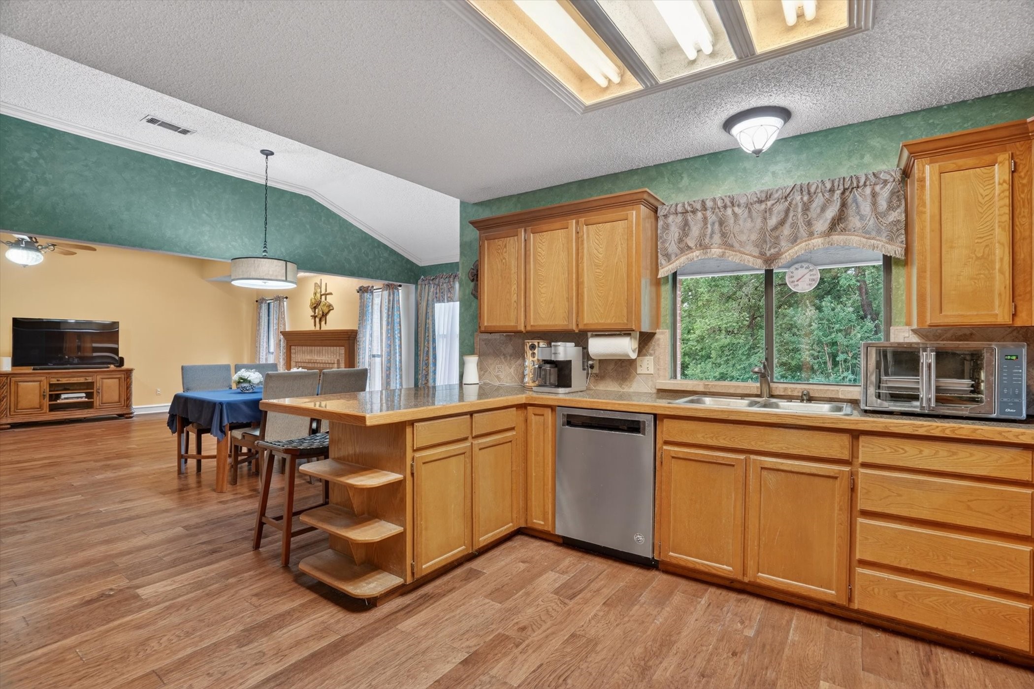 300 Post Lane Burleson TX 76028