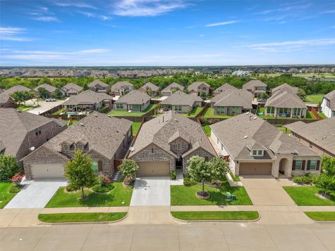 1609 Canter Court Aubrey TX 76227