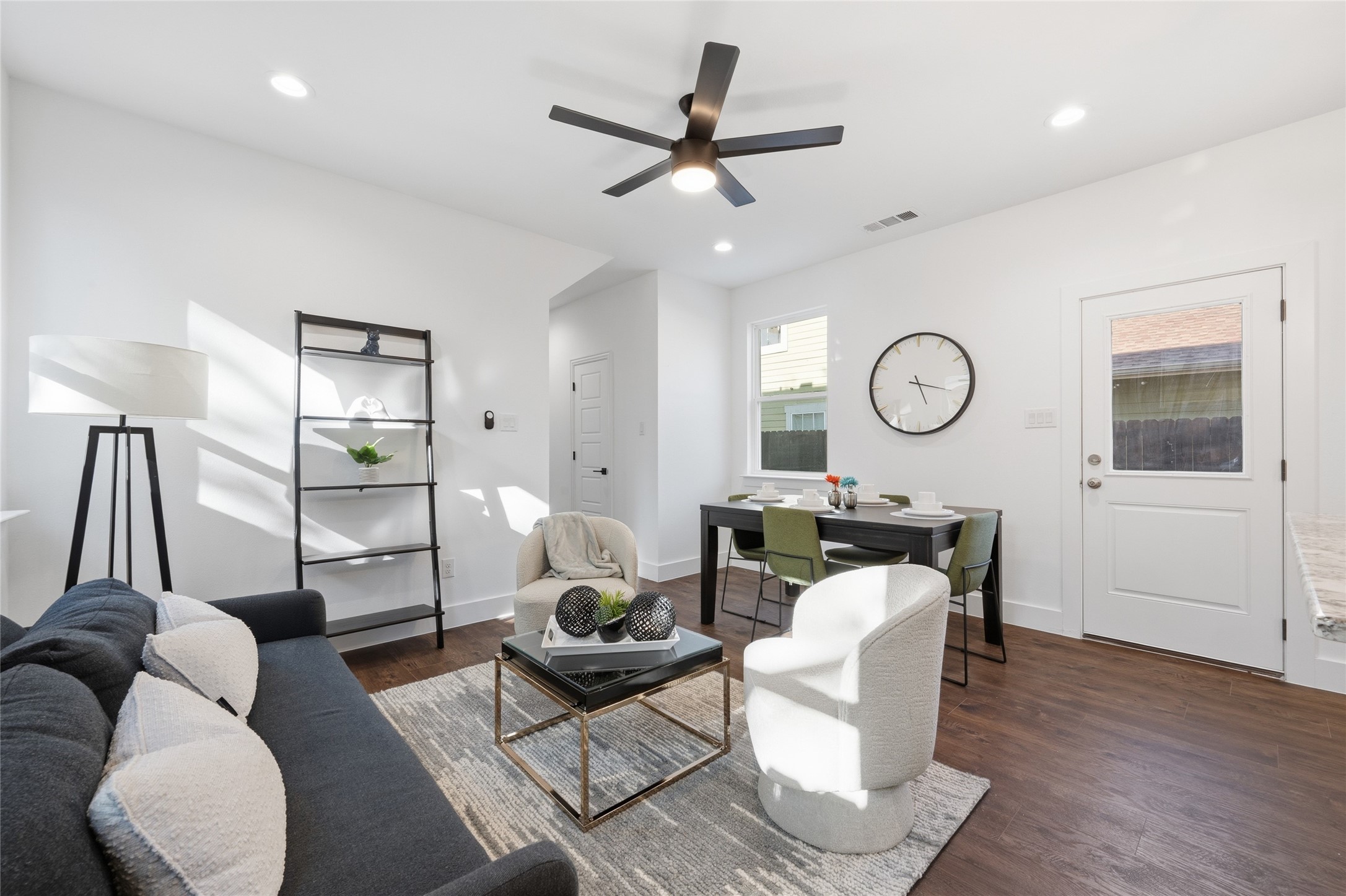 1104 E Annie Street Fort Worth TX 76104
