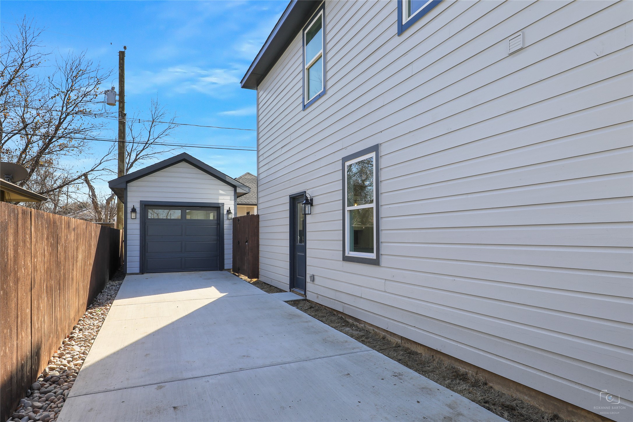 1104 E Annie Street Fort Worth TX 76104