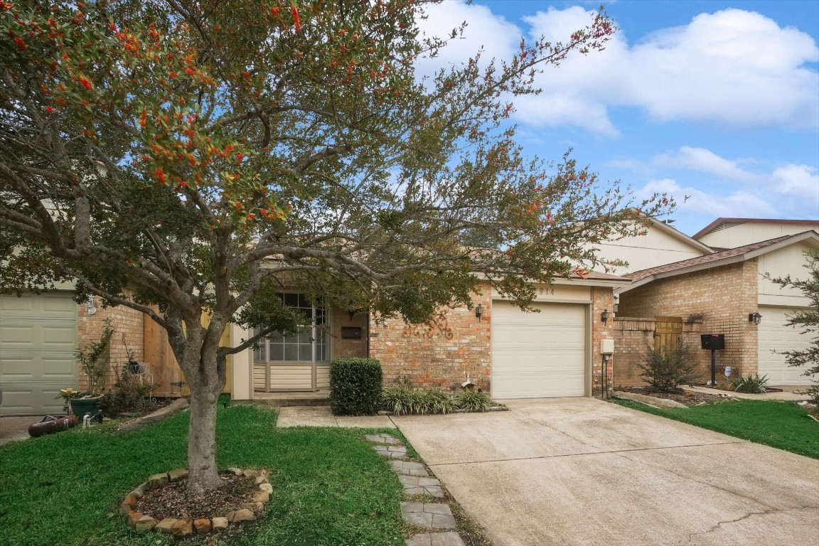 2914 Antares Circle Garland TX 75044