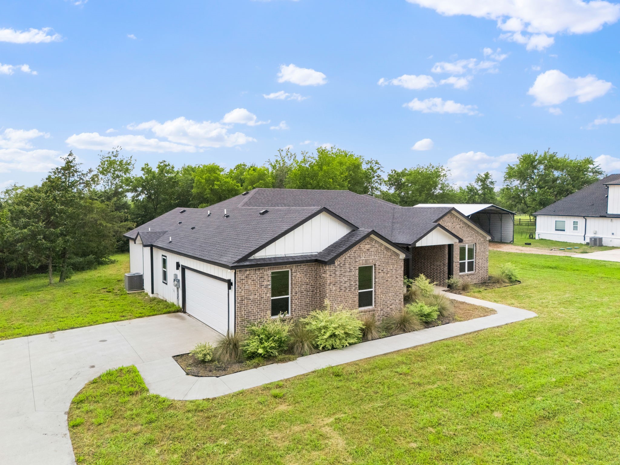 646 County Road 4109 Greenville TX 75401