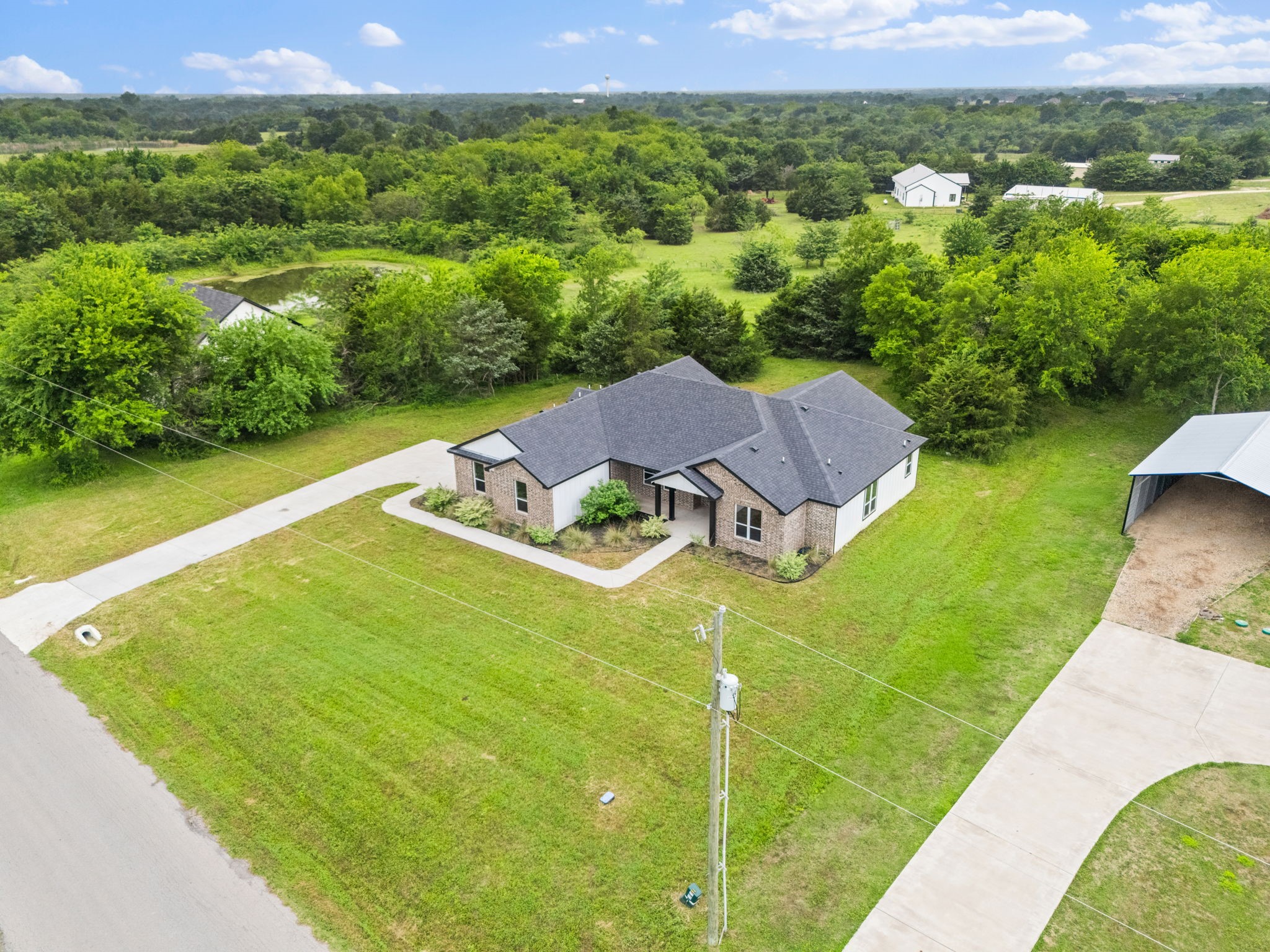 646 County Road 4109 Greenville TX 75401