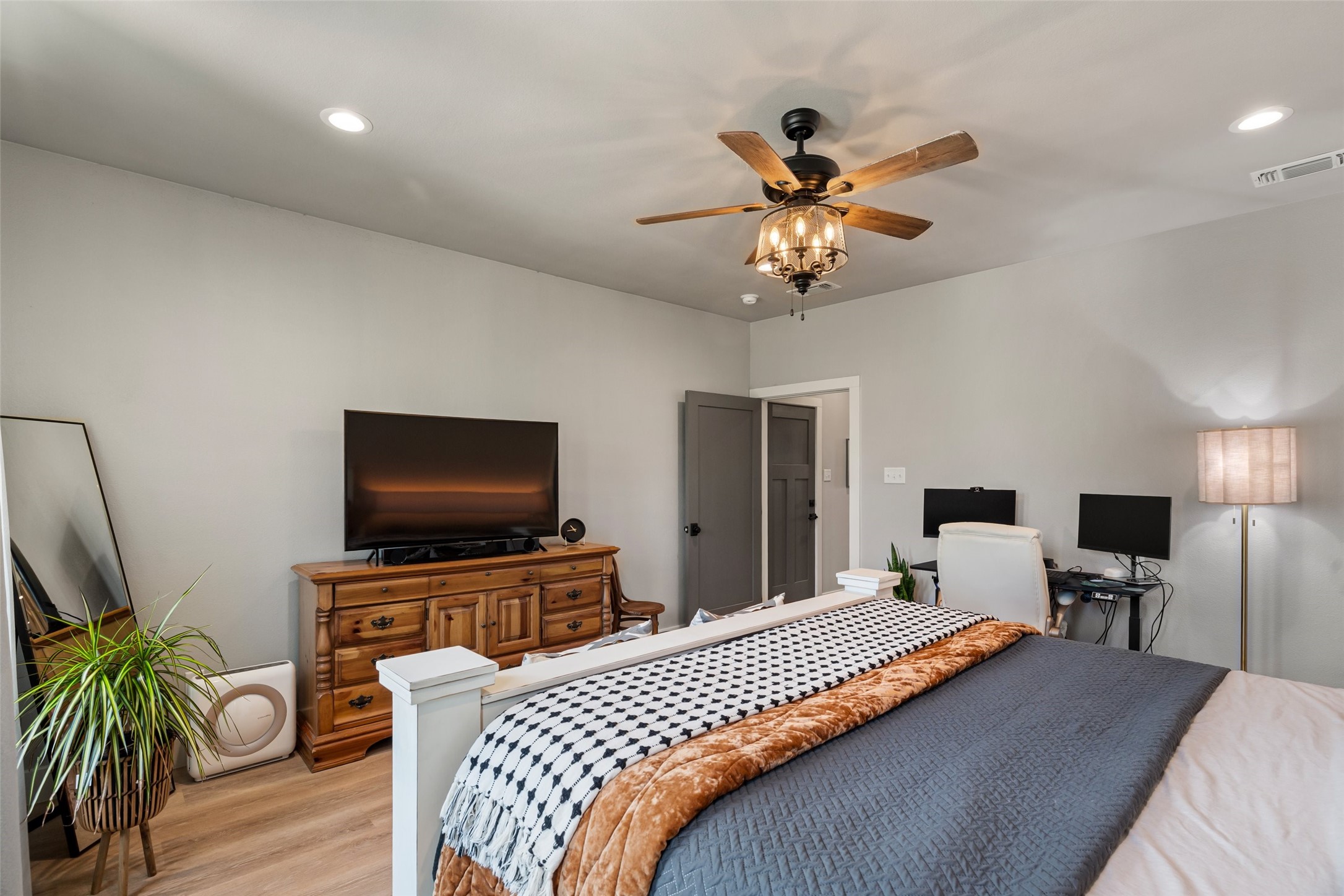 100 Tall Grass Court Weatherford TX 76087