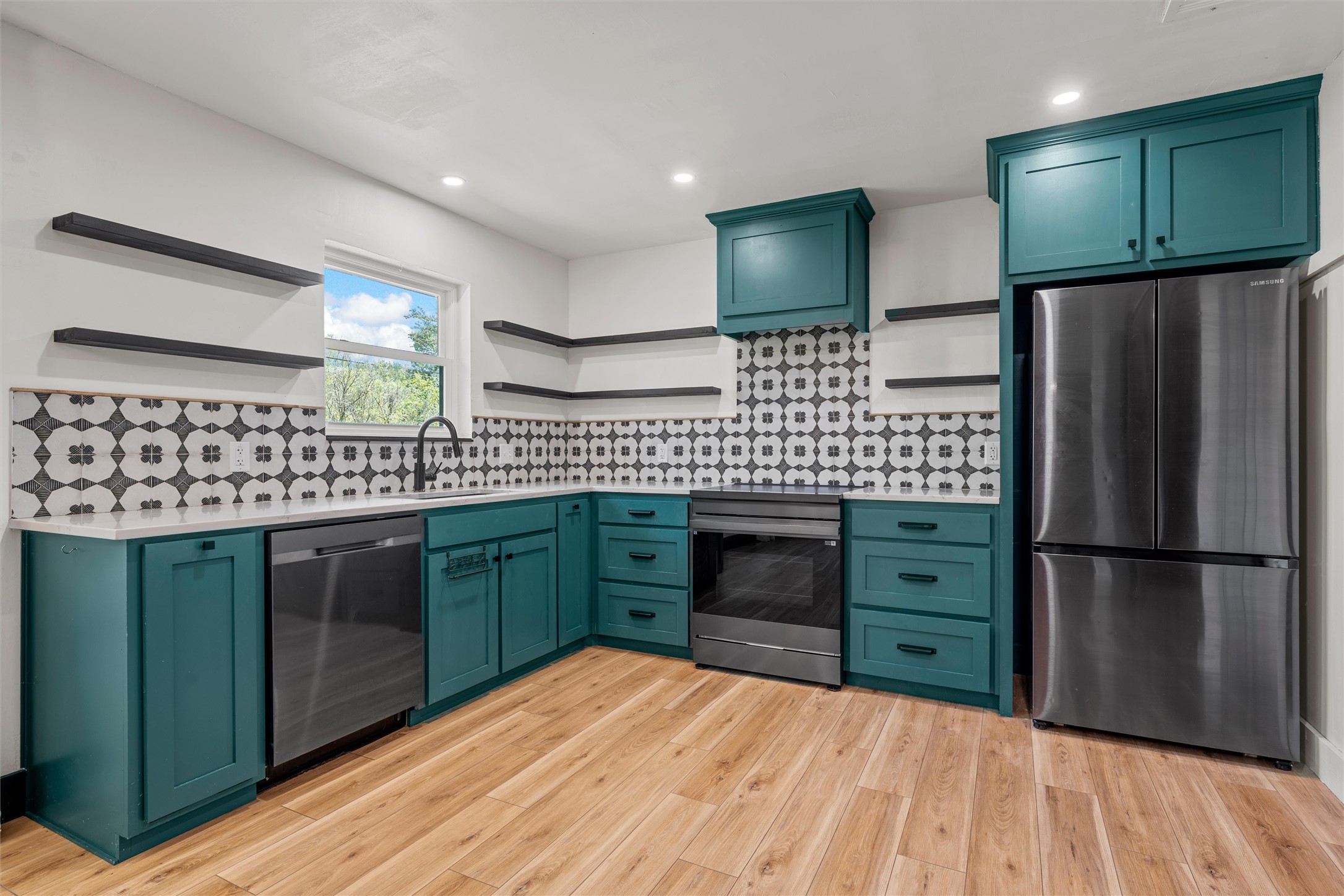 316 Neely Road Hewitt TX 76643