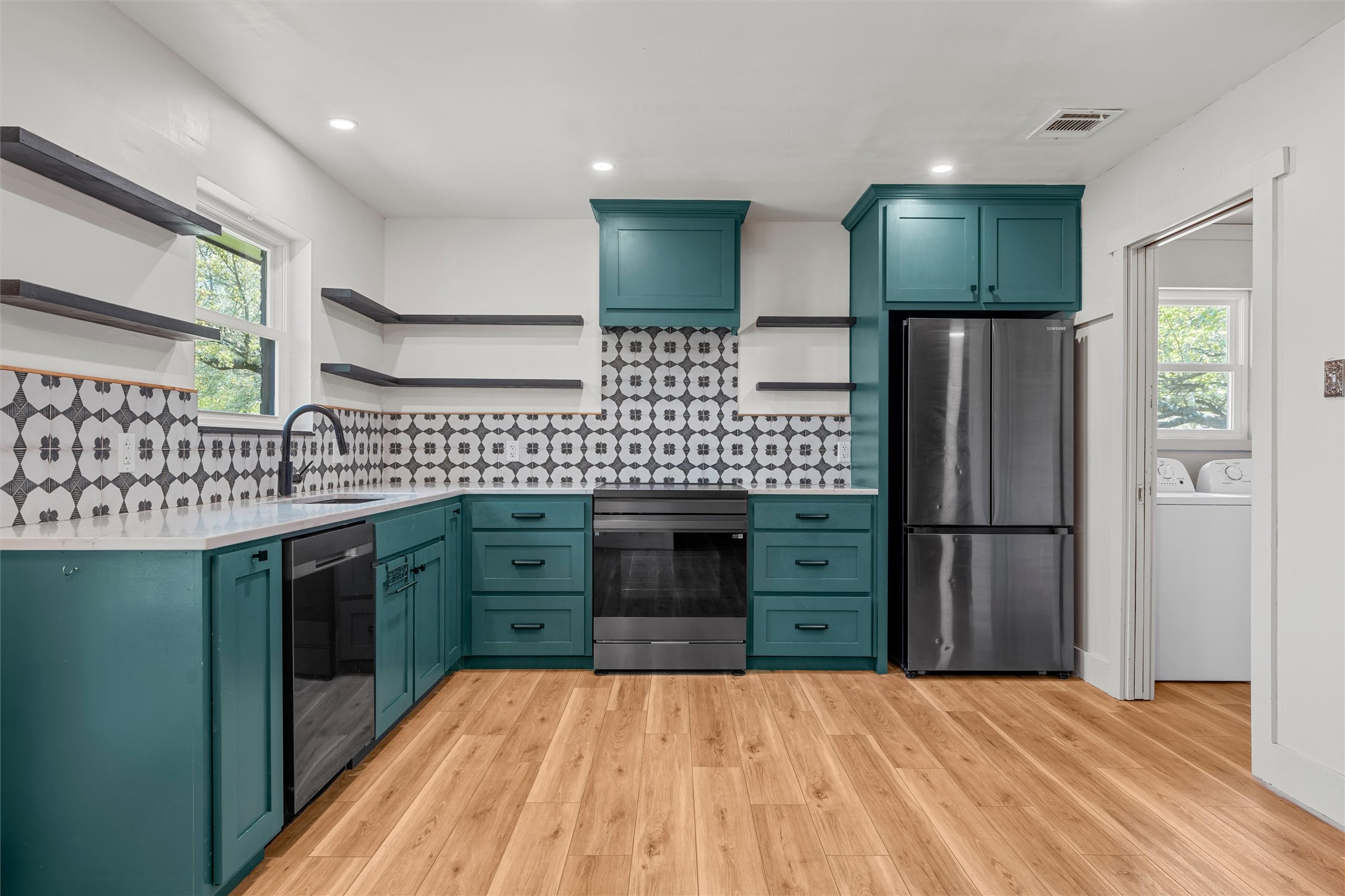 316 Neely Road Hewitt TX 76643