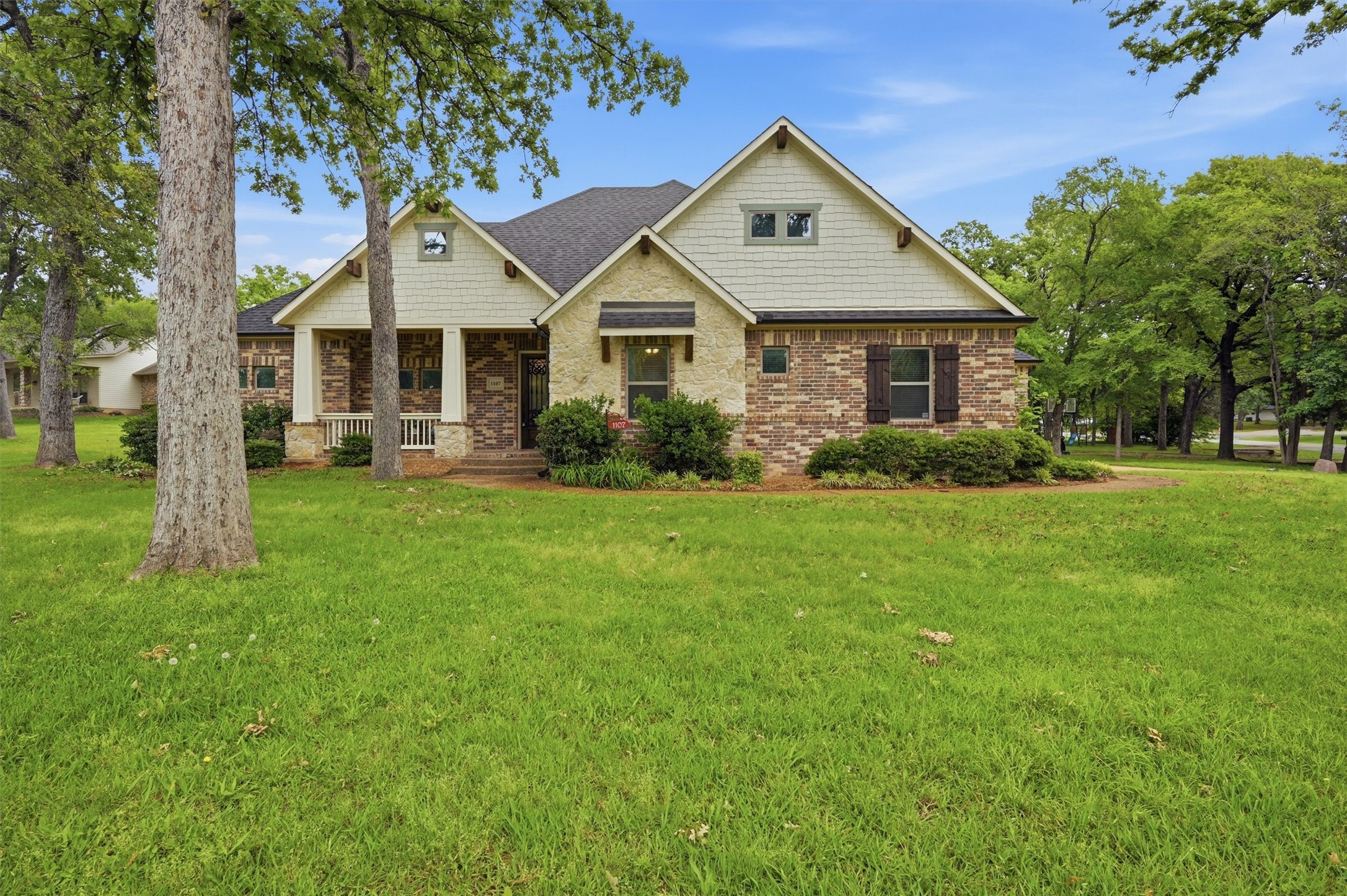 1107 Kiowa Drive E Lake Kiowa TX 76240