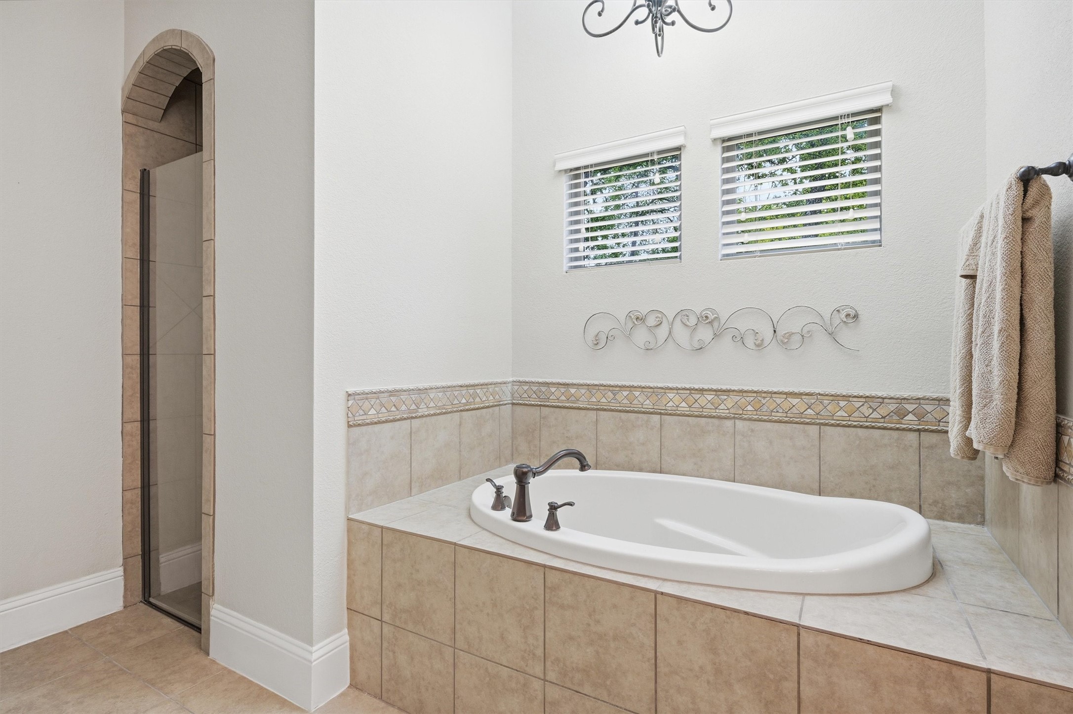 1107 Kiowa Drive E Lake Kiowa TX 76240