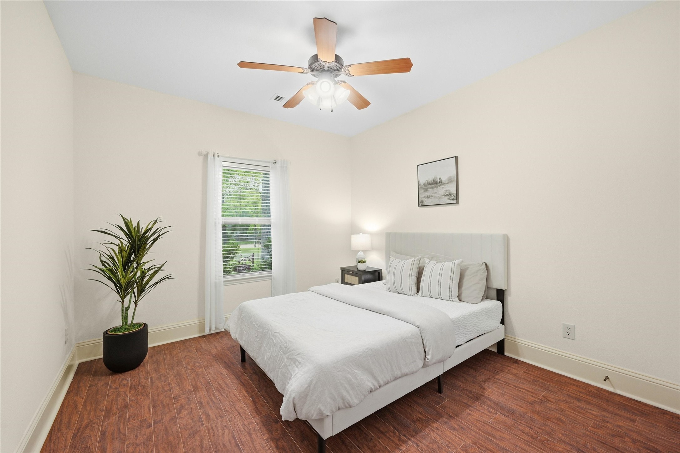 1107 Kiowa Drive E Lake Kiowa TX 76240