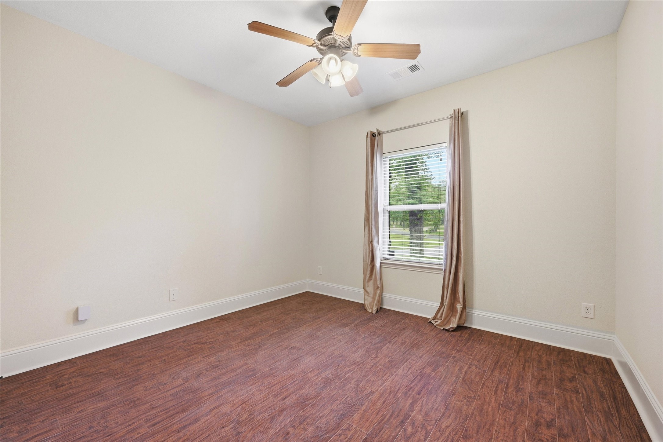 1107 Kiowa Drive E Lake Kiowa TX 76240