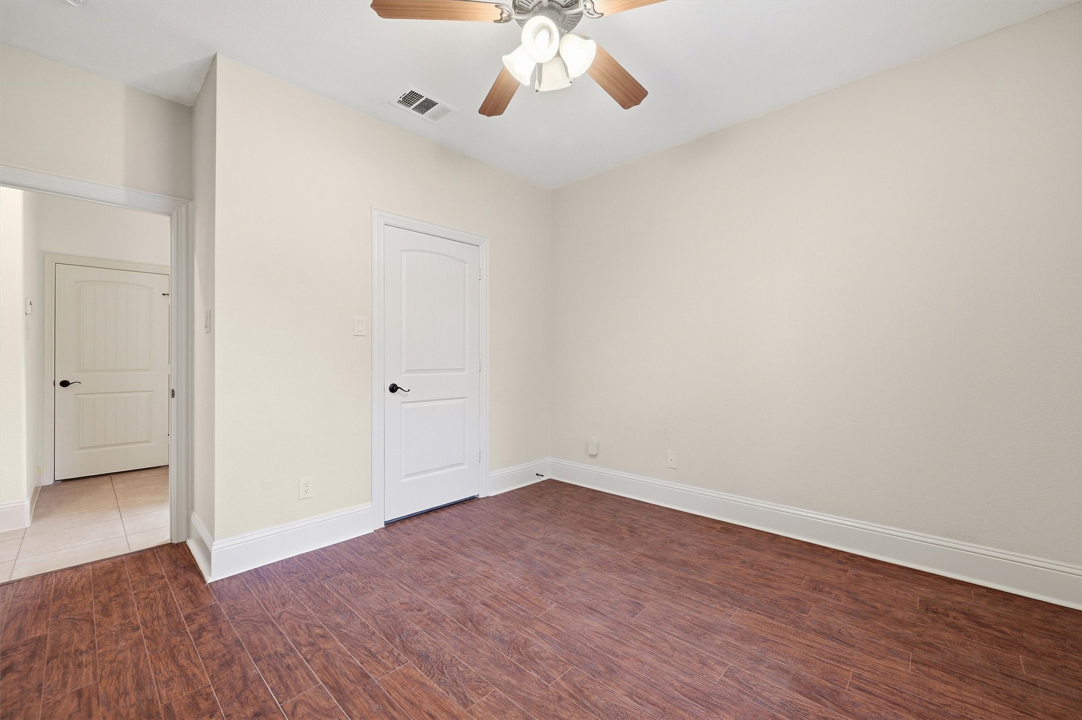 1107 Kiowa Drive E Lake Kiowa TX 76240