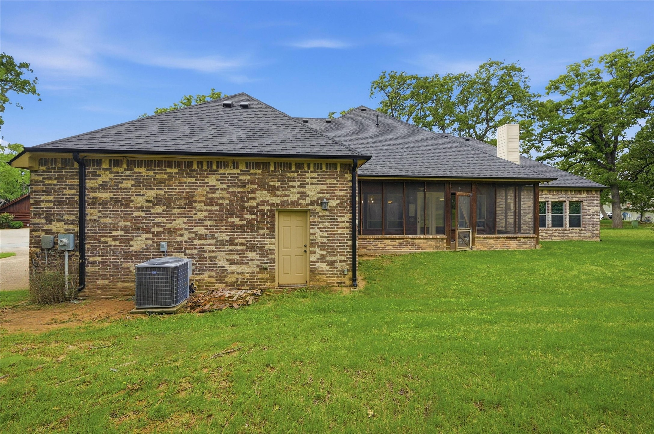 1107 Kiowa Drive E Lake Kiowa TX 76240