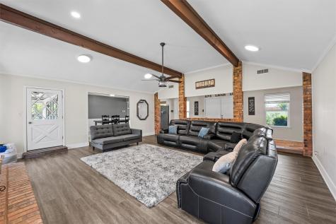 1049 W Moonlight Drive Robinson TX 76706