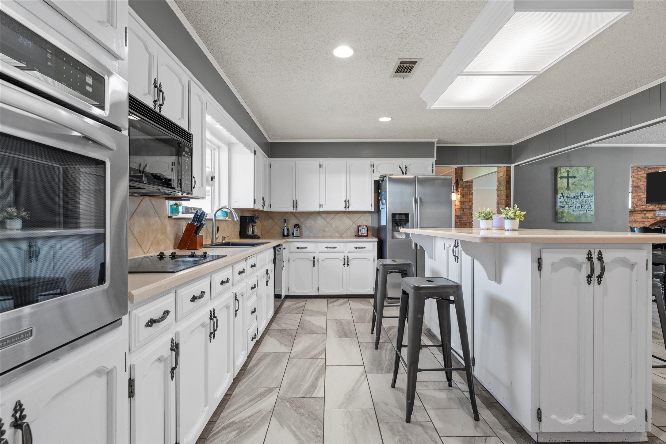 1049 W Moonlight Drive Robinson TX 76706