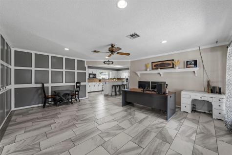 1049 W Moonlight Drive Robinson TX 76706