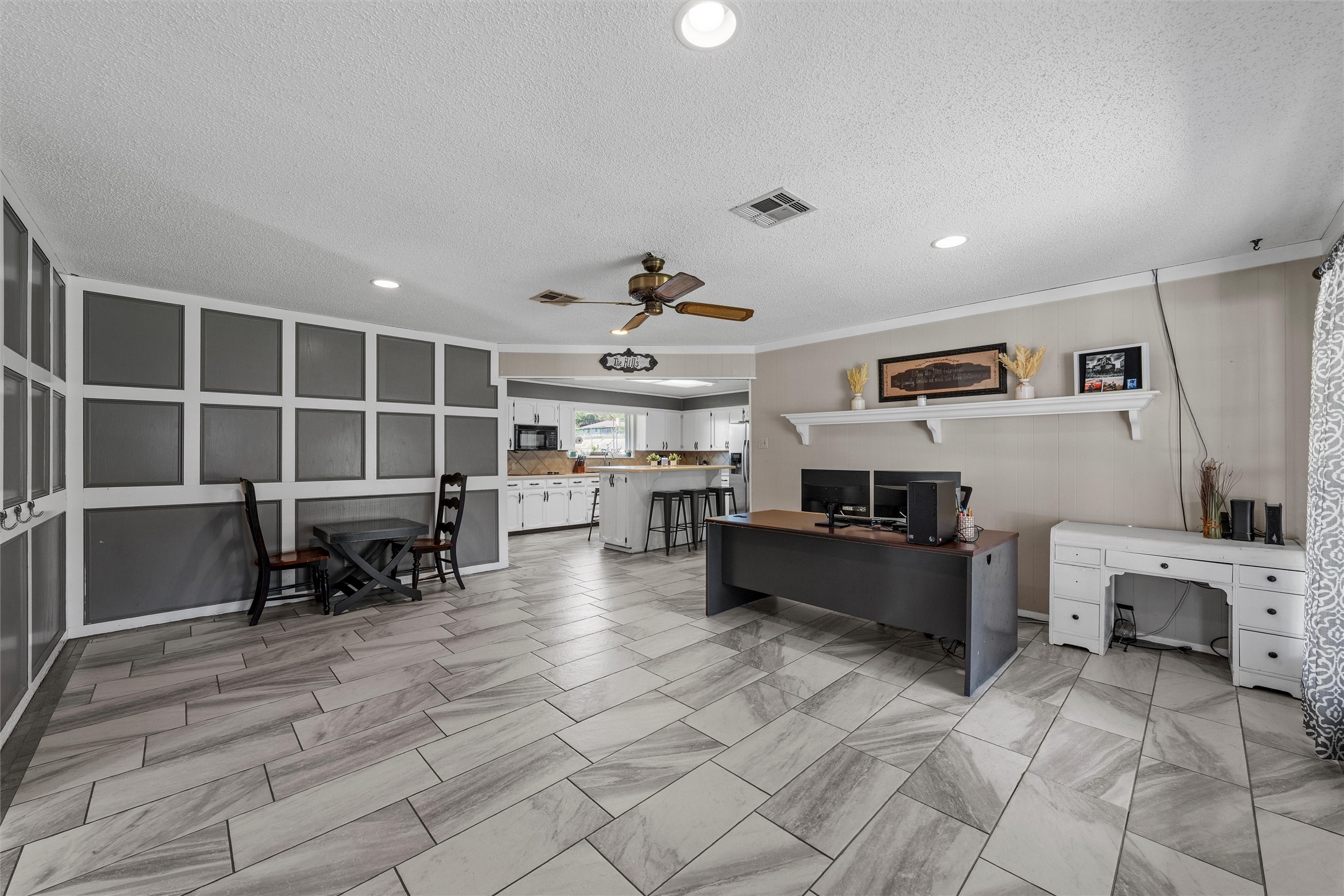1049 W Moonlight Drive Robinson TX 76706