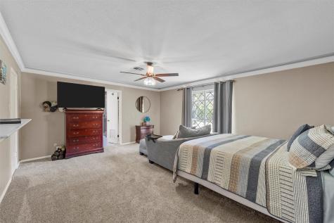 1049 W Moonlight Drive Robinson TX 76706