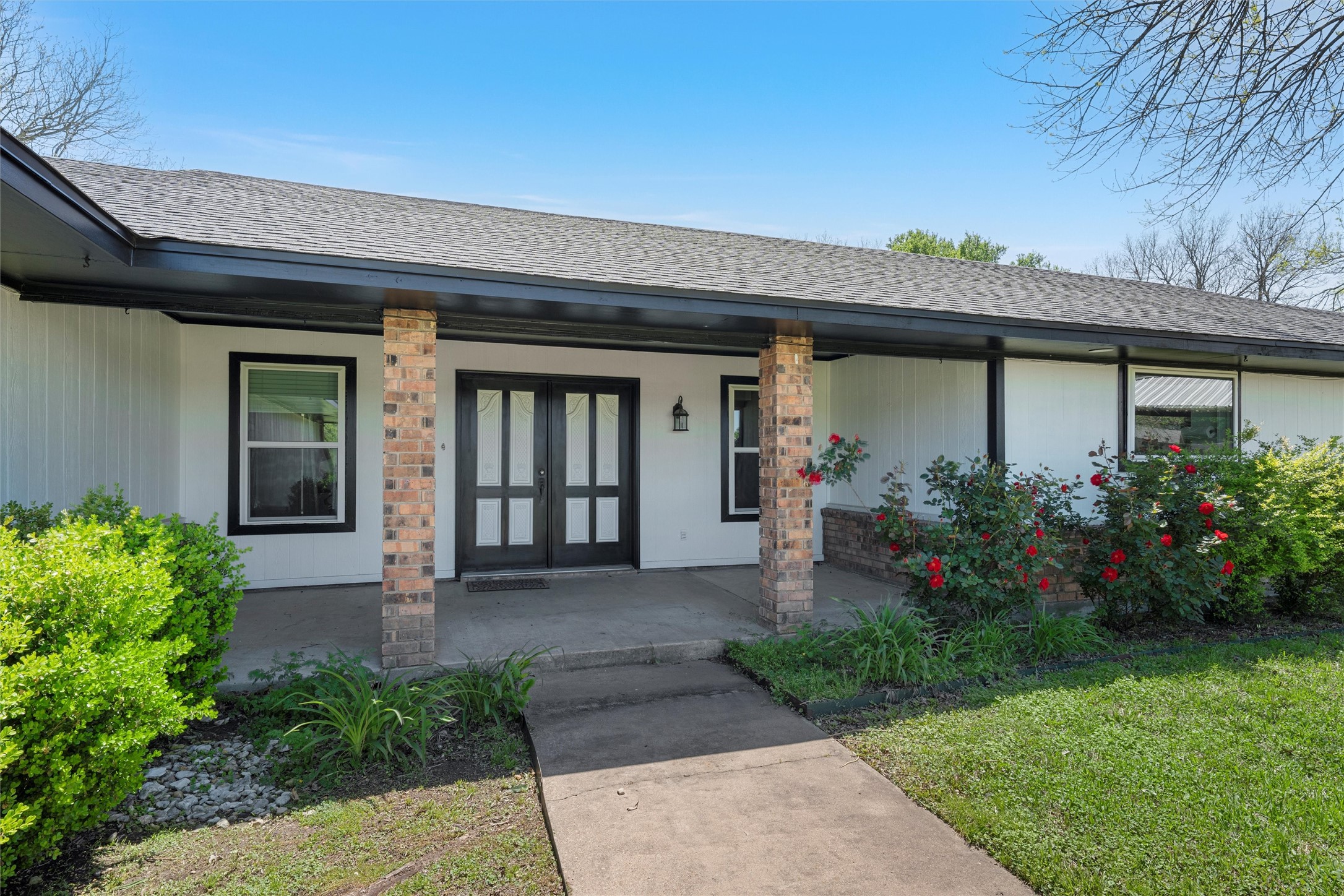 1049 W Moonlight Drive Robinson TX 76706