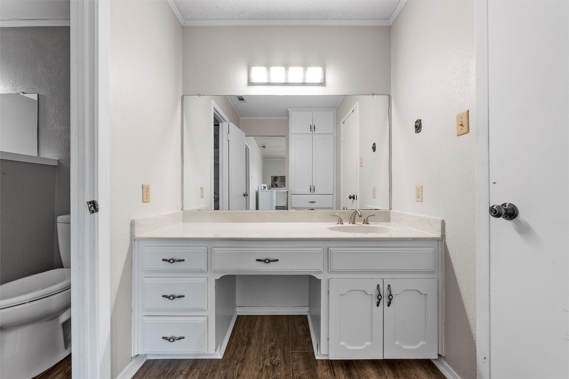 1049 W Moonlight Drive Robinson TX 76706