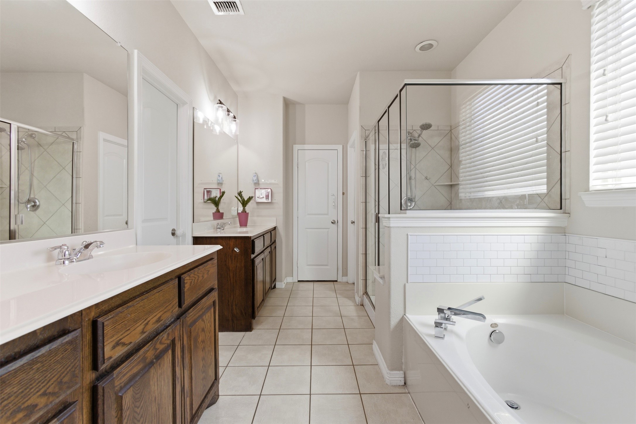 504 Neils Court Arlington TX 76002