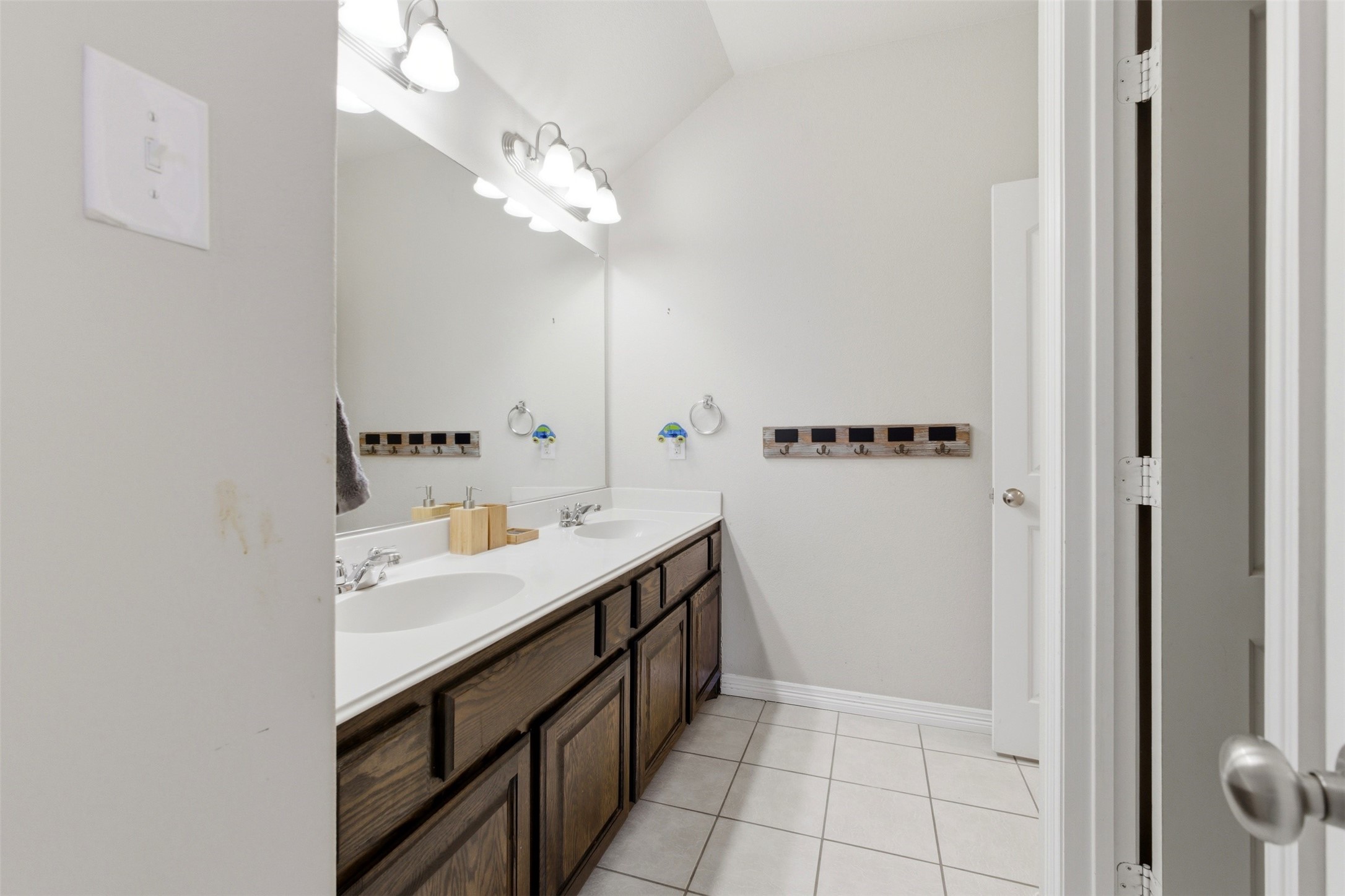 504 Neils Court Arlington TX 76002