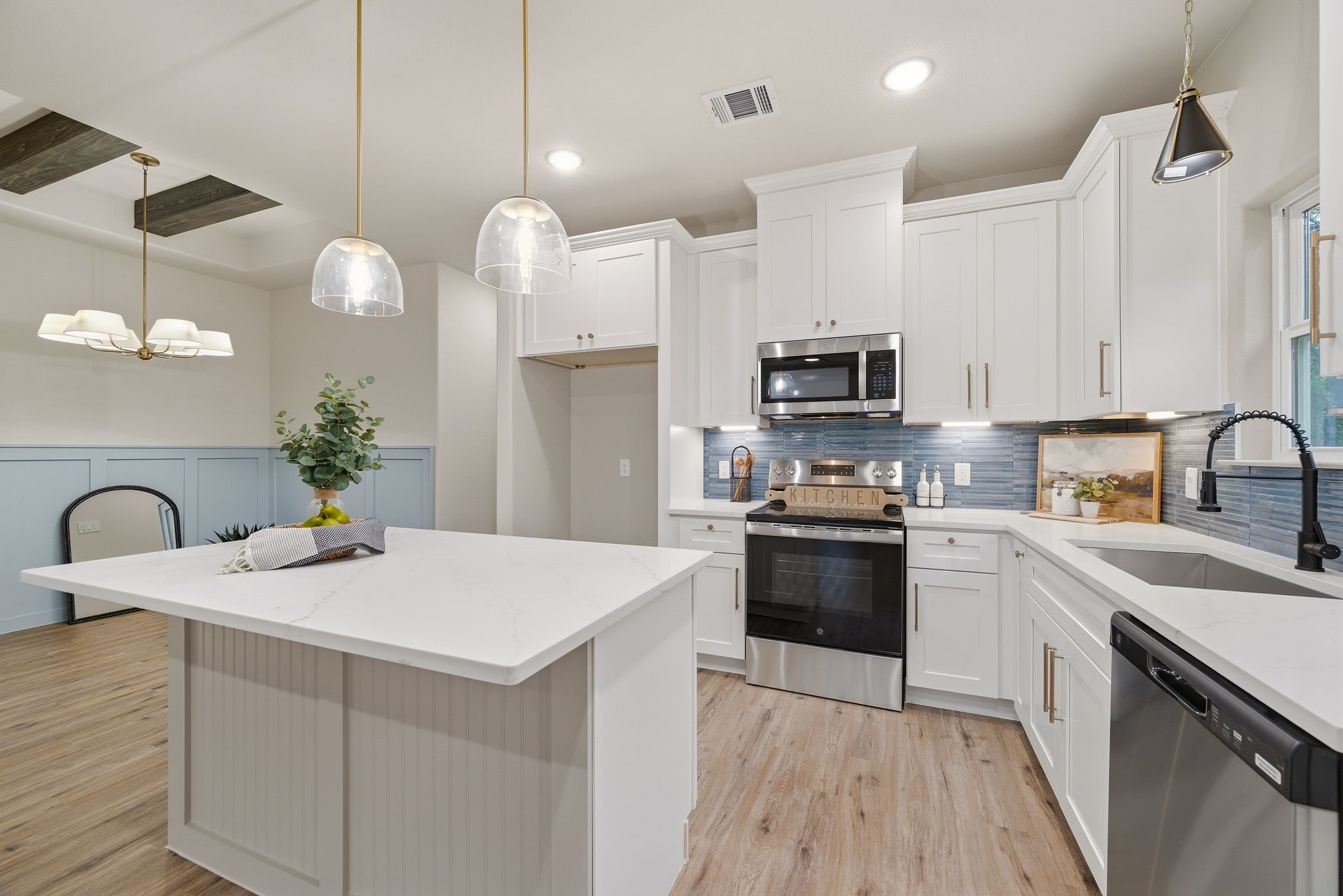 803 Arrowhead Court Granbury TX 76048