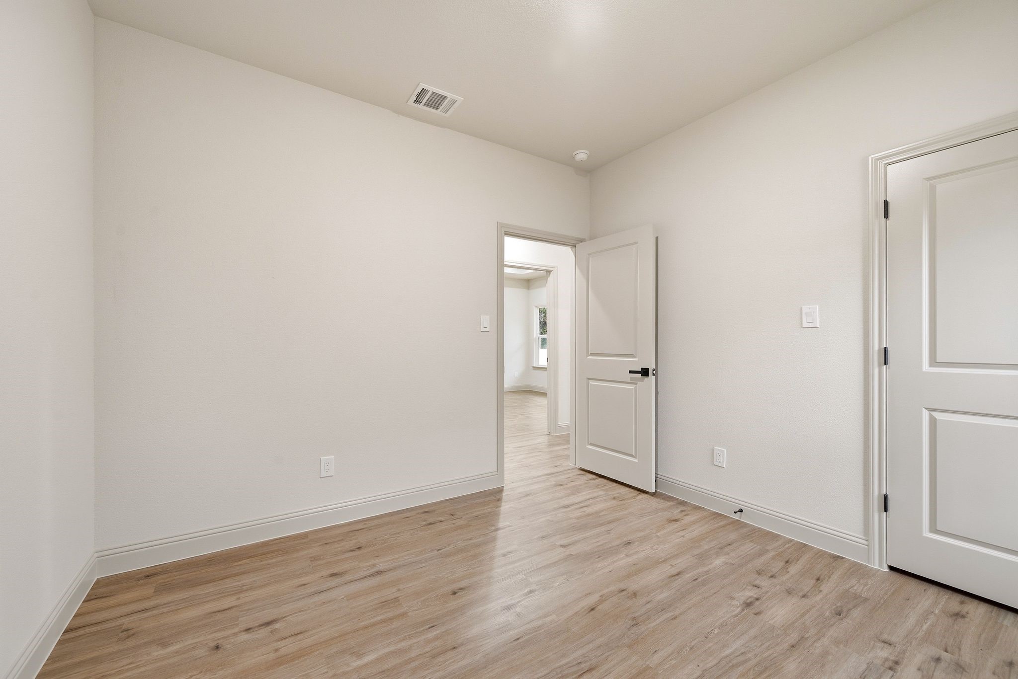 803 Arrowhead Court Granbury TX 76048