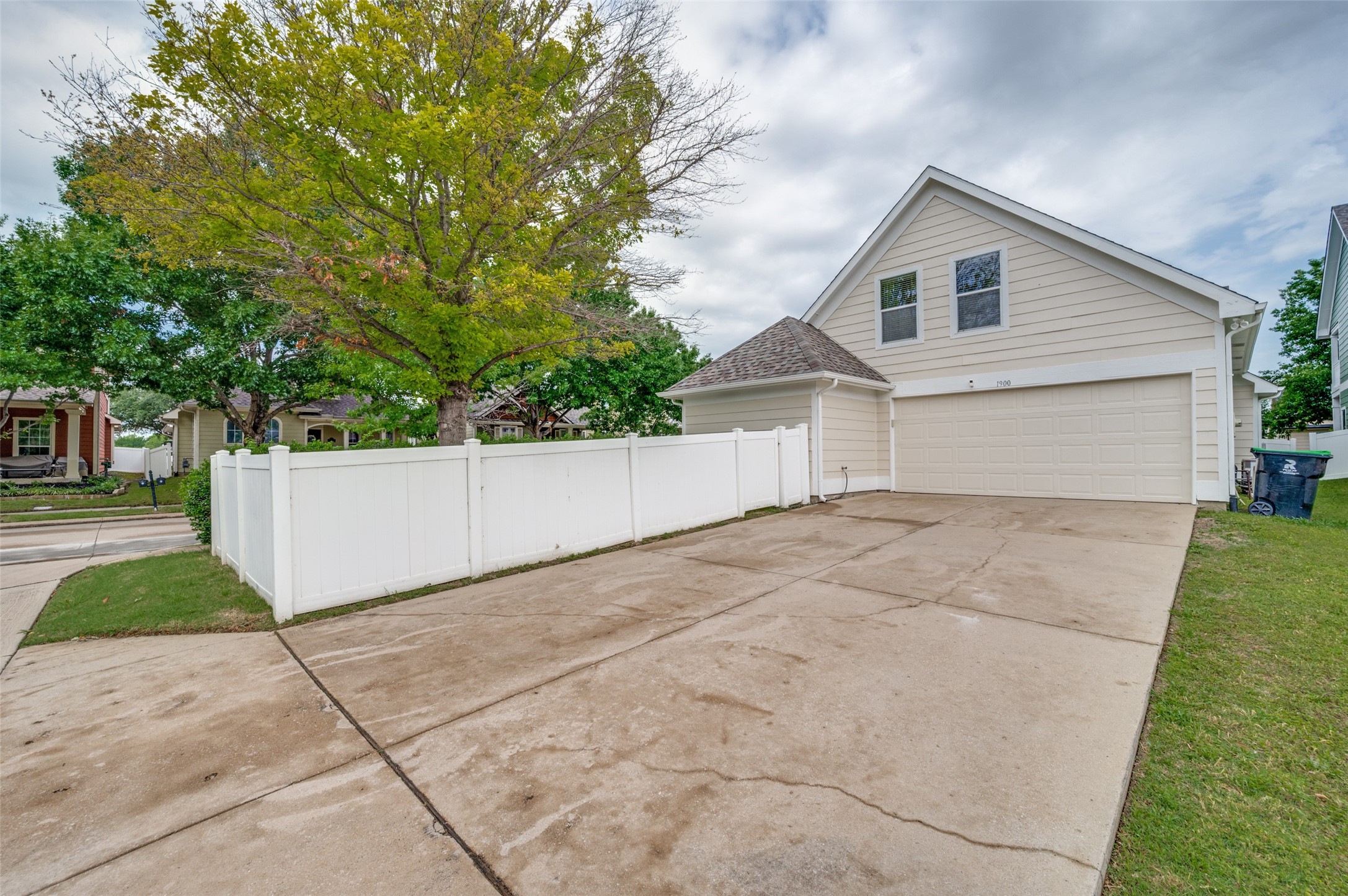 1900 Saint Simons Street Savannah TX 76227