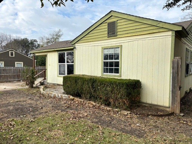 617 Oak Street Garland TX 75040