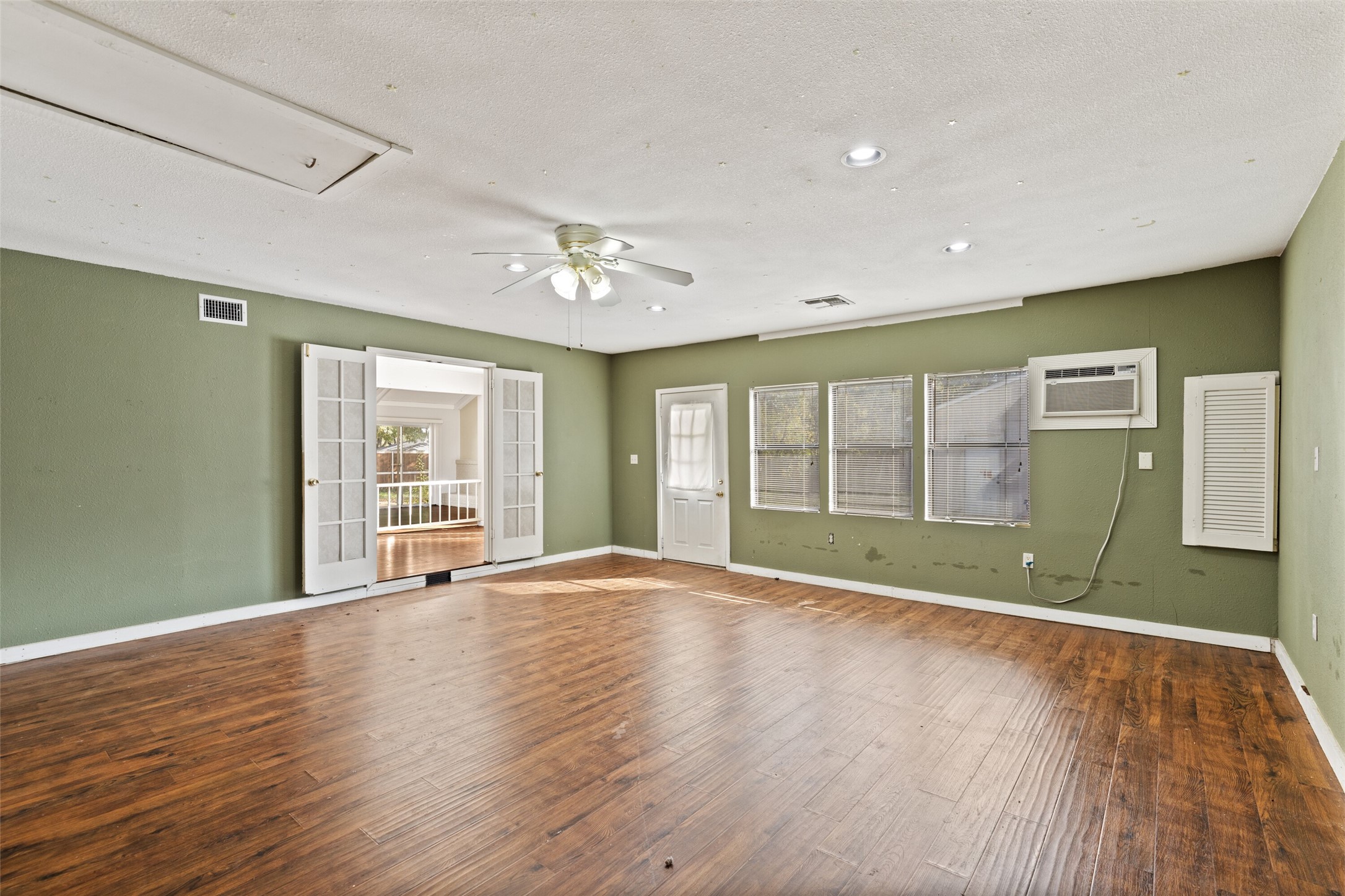 3920 Clear Cove Lane Dallas TX 75244