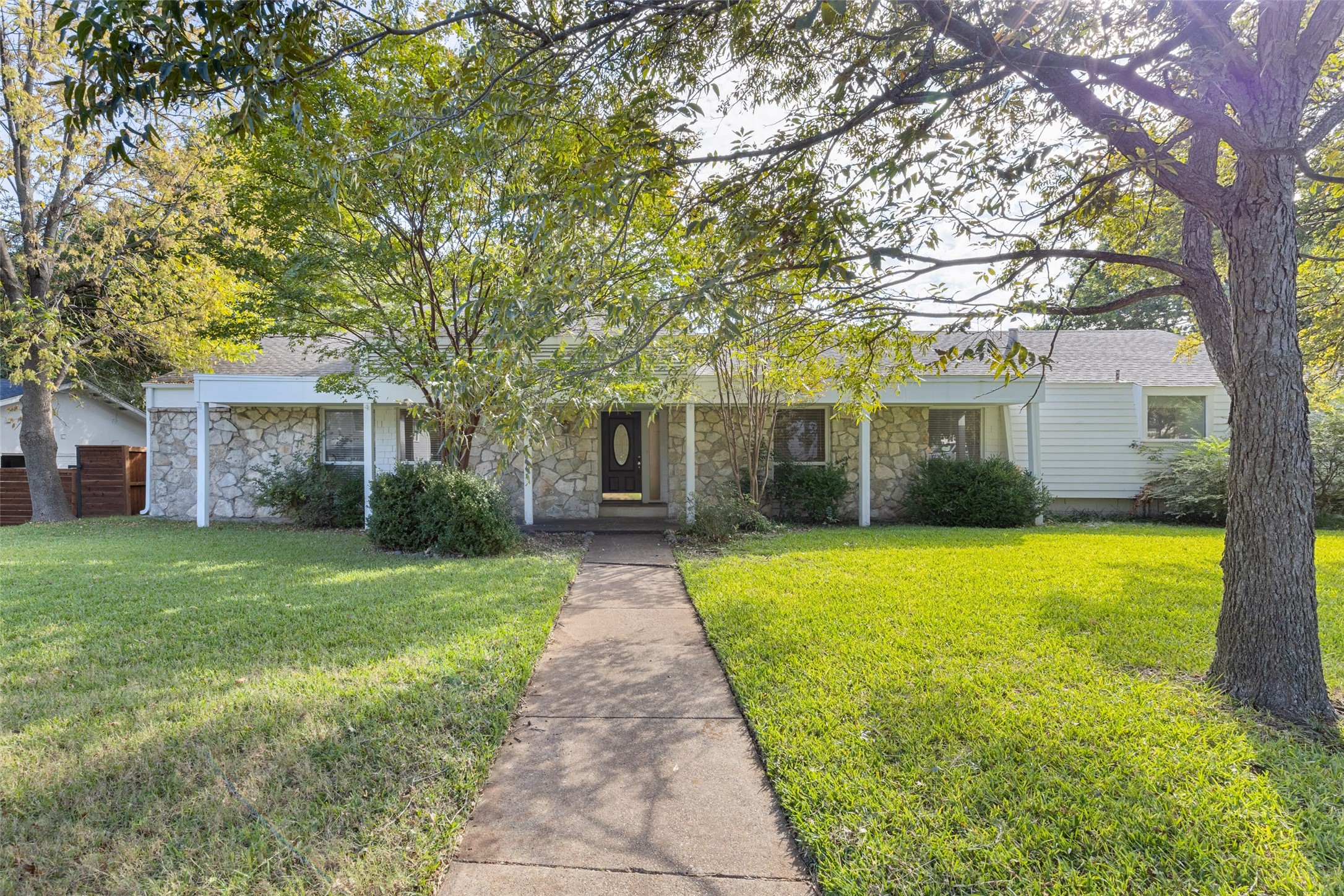 3920 Clear Cove Lane Dallas TX 75244