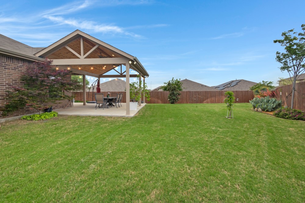 1100 Bowes Court Fort Worth TX 76247