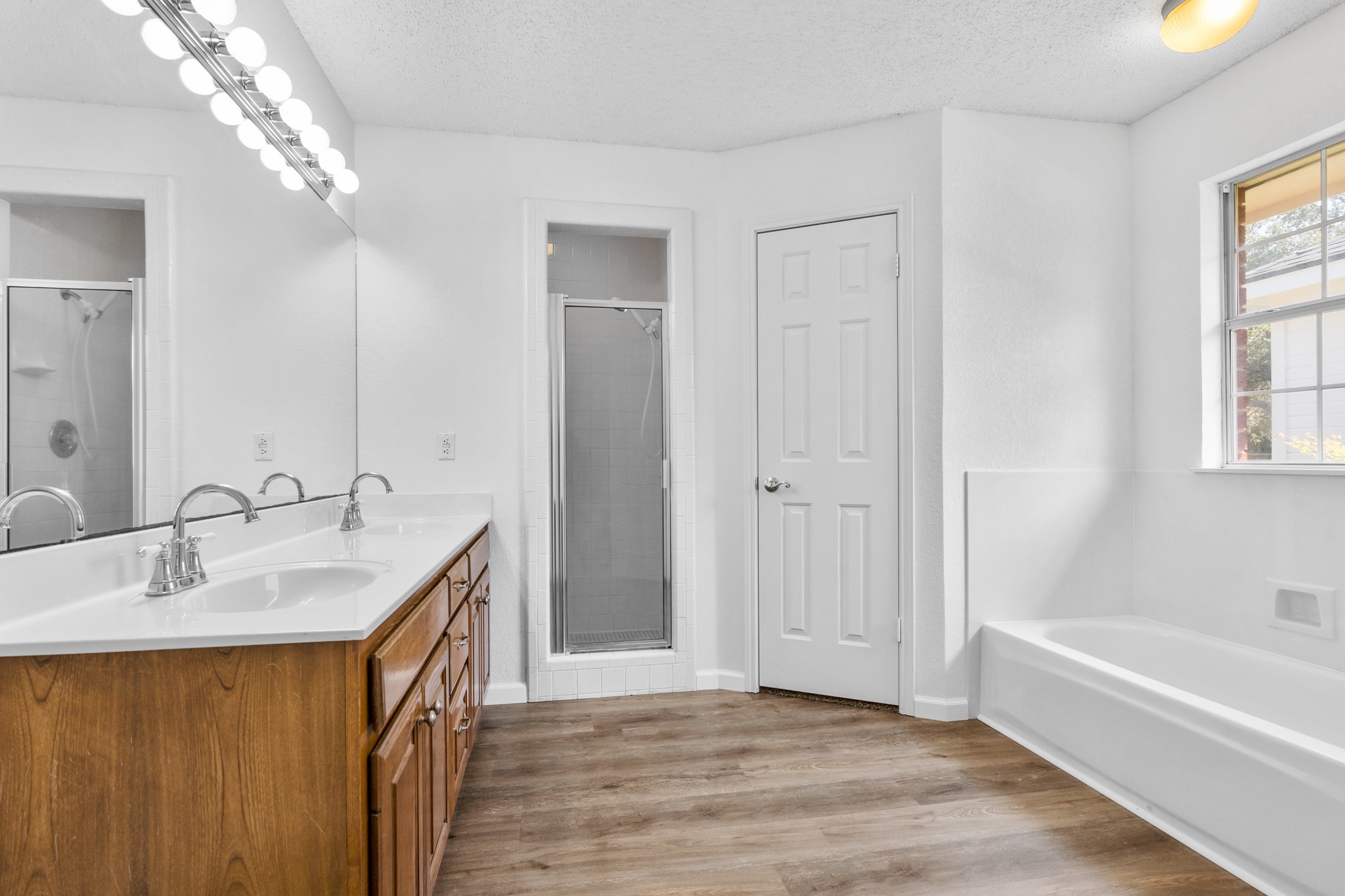 12187 Rolling Oaks Drive Whitney TX 76692