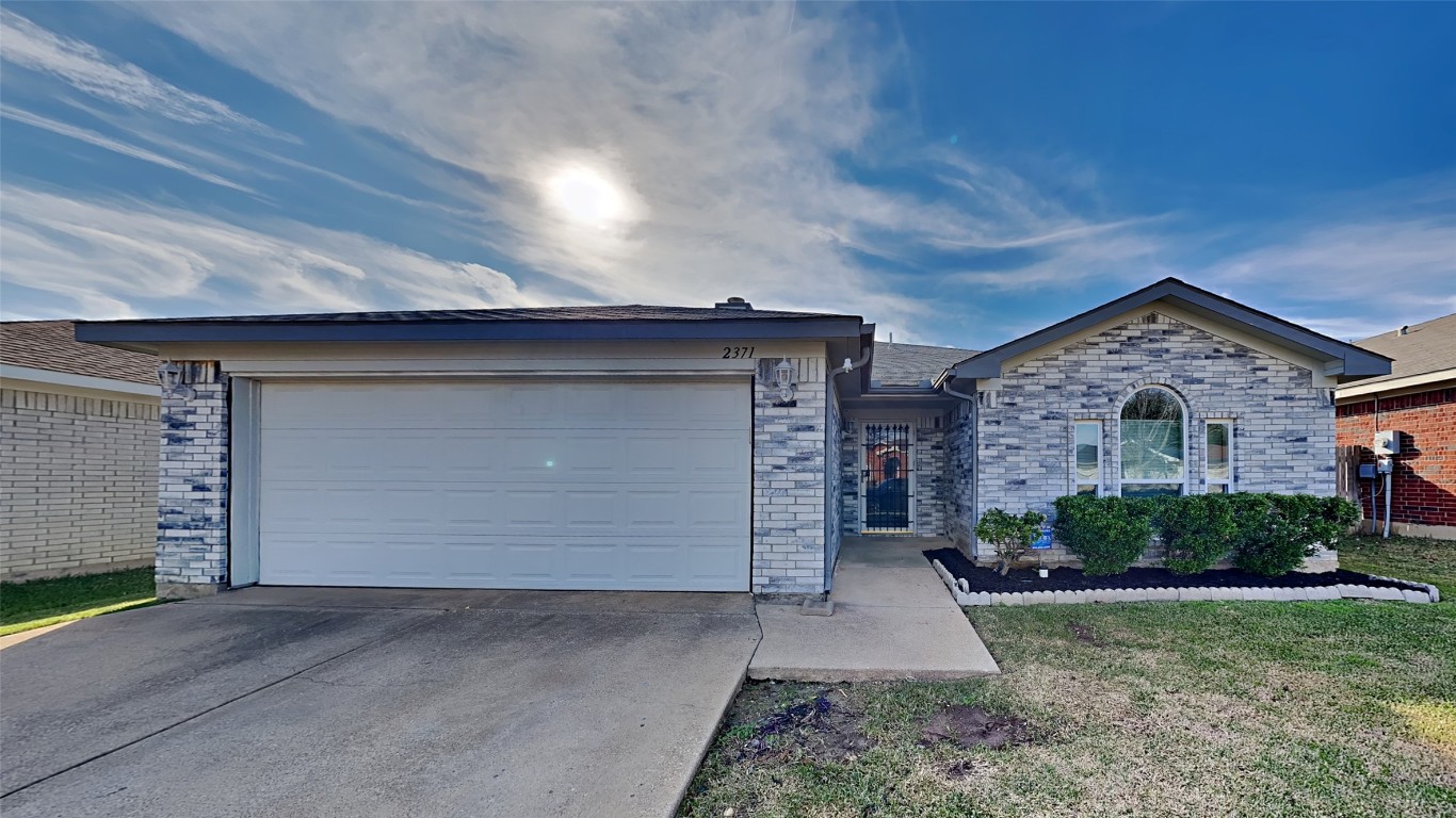 2371 Laurelhill Lane Fort Worth TX 76133